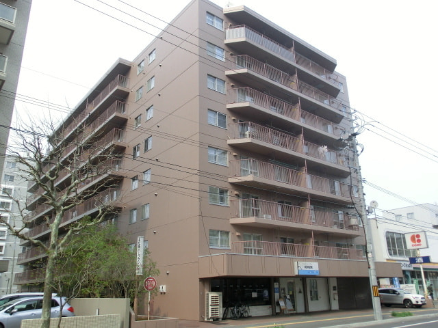 北12条パークマンションの外観