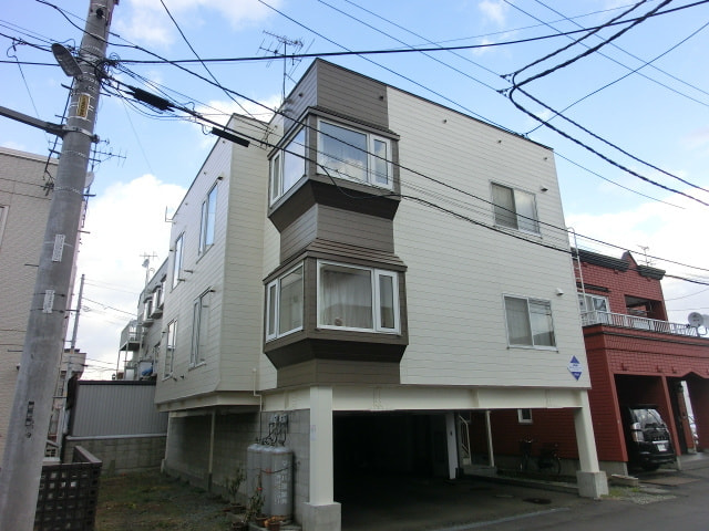 札幌市東区の２階建てアパート
